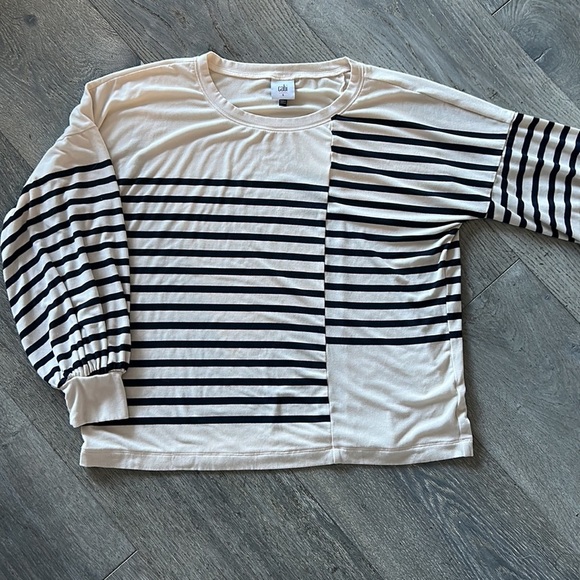 CAbi Striped Top S (Runs Large) - Picture 4 of 6